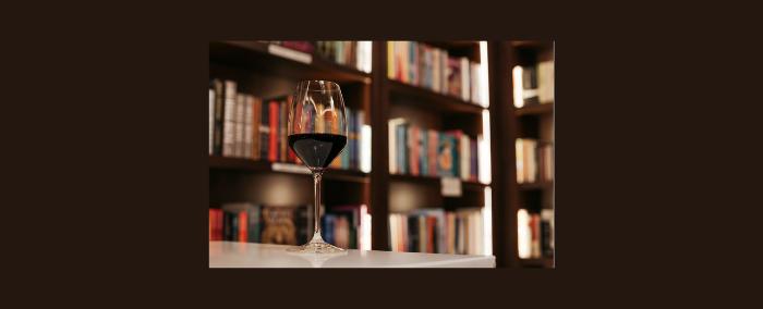 لجذب القراء.. متاجر الكتب تستعين بالبيرة والنبيذ