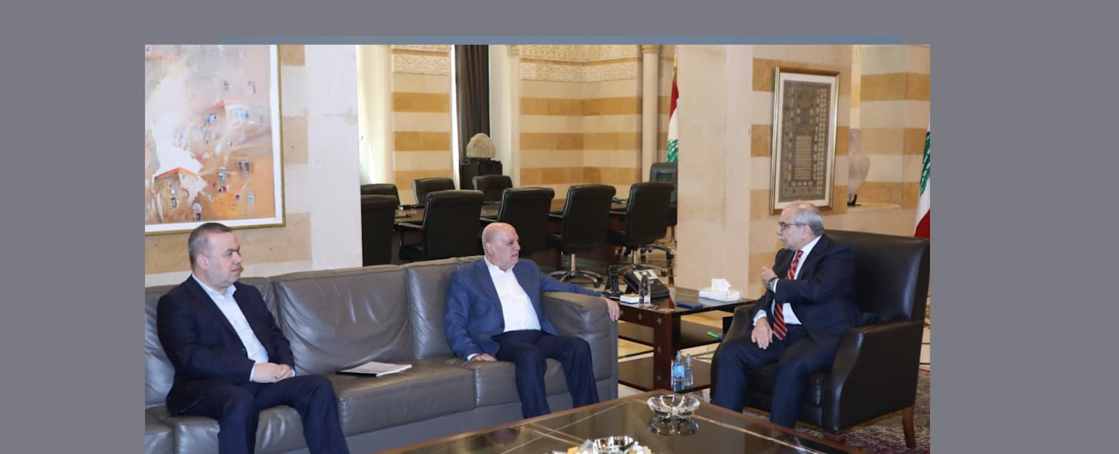 سلام يبحث مع وفد من حزب الله "واجب الدولة" في اعادة إعمار ما هدمته الحرب