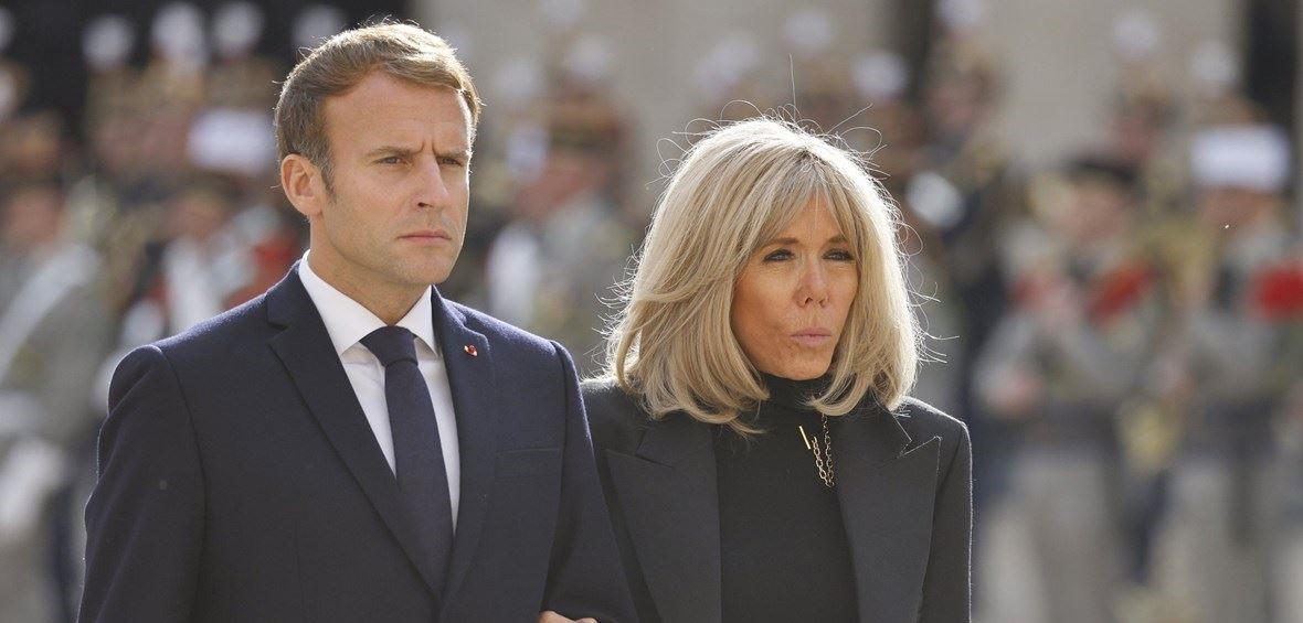 ماكرون... "ديكتاتور"!