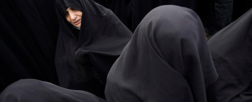 ايران تقر "قانون العفة"!