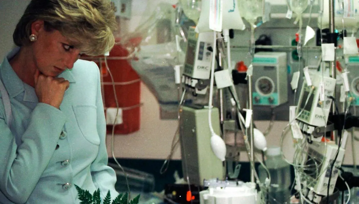 "كبسولة الزمن" تفتح بعد أربعة عقود.. ما السرّ الذي كشفته عن الأميرة ديانا؟ 