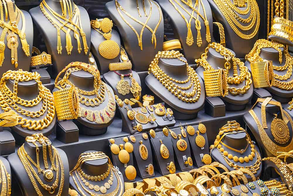 "بأسلوب "هوليودي".. سرقة مجوهرات بقيمة ١٠ ملايين دولار