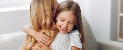 كيف تعبّد علاقات الطفولة الطريق أمام تعلقنا بالآخرين في سن البلوغ؟