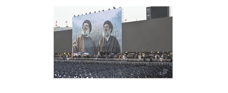 للبيع بأسعار خيالية في تشييع "السيّدين".. قلادات وخواتم وتراب "مقدّس"