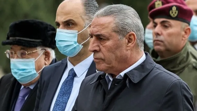 جنبلاط ينشر إسم العميل الذي لم تصدقه إسرائيل والمعني ينفي و"يترفّع" عن الرد عليه"احترامًا لوالده"