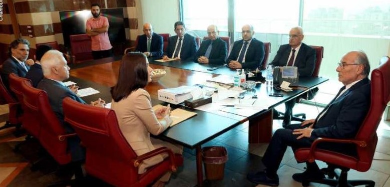 نواب القوات اللبنانية يطالبون بإقفال المدارس امام "السوريين غير الشرعيين"