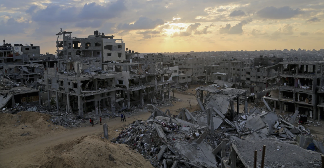 عبد الرحمن الراشد/ والآن... 1.5 مليون فلسطيني بلا سكن أو تطبيب أو كهرباء