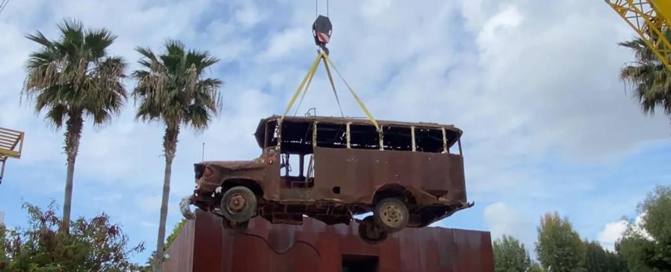 من رمز للحرب إلى رسالة توثيقية... بوسطة عين الرمانة في متحف نابو