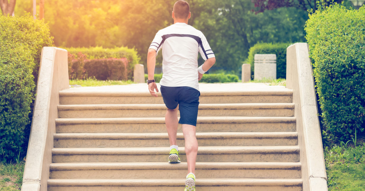 صعود السلالم بانتظام يطيل العمر ويحيي القلب