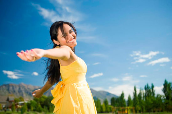 لكي تصبح أكثر سعادة.. ردد هذه الجمل 