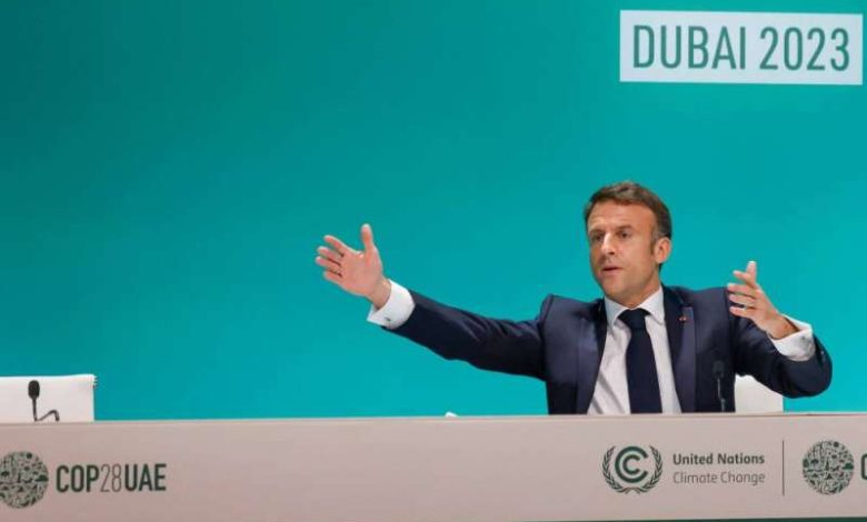 ايمانويل ماكرون بين مطرقة إسرائيل و سندان"حزب الله".. شتيمتان في يوم واحد!