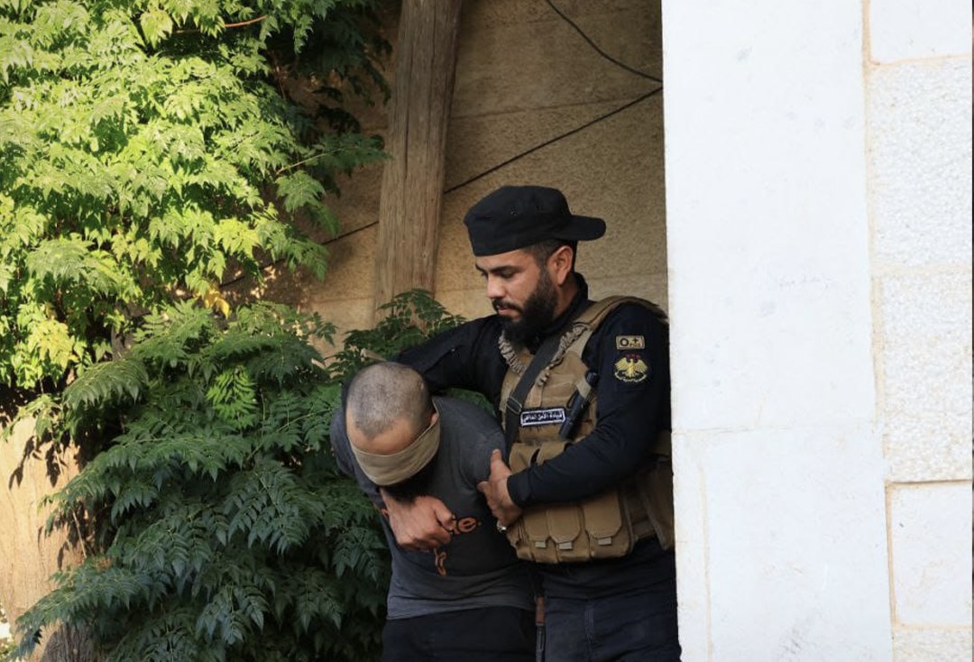 الأمن السوري يعلن الكشف عن شبكة "ارهابية" تابعة لحزب الله والأخير..يعلّق