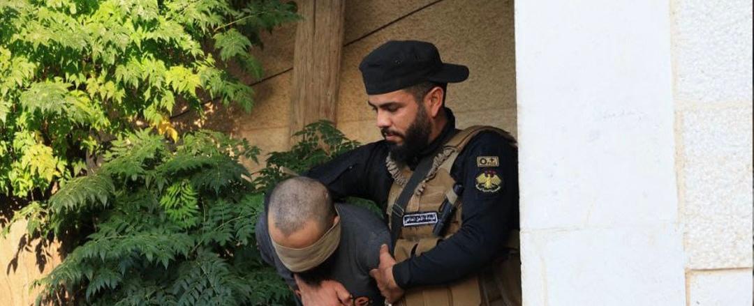 الأمن السوري يعلن الكشف عن شبكة "ارهابية" تابعة لحزب الله والأخير..يعلّق