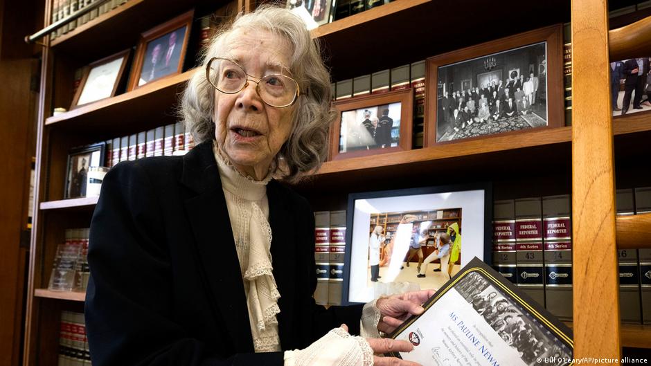 بعمر ٩٦.. قاضية أمريكية ترفض التقاعد وتطعن في توقيفها