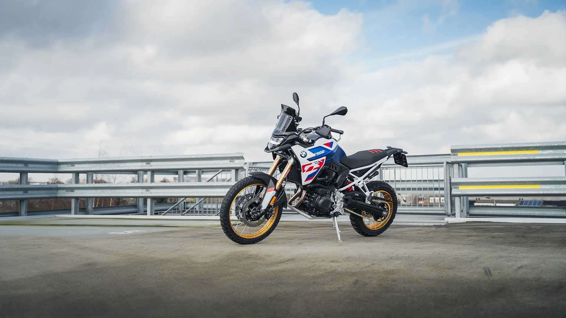 De BMW F 900 GS