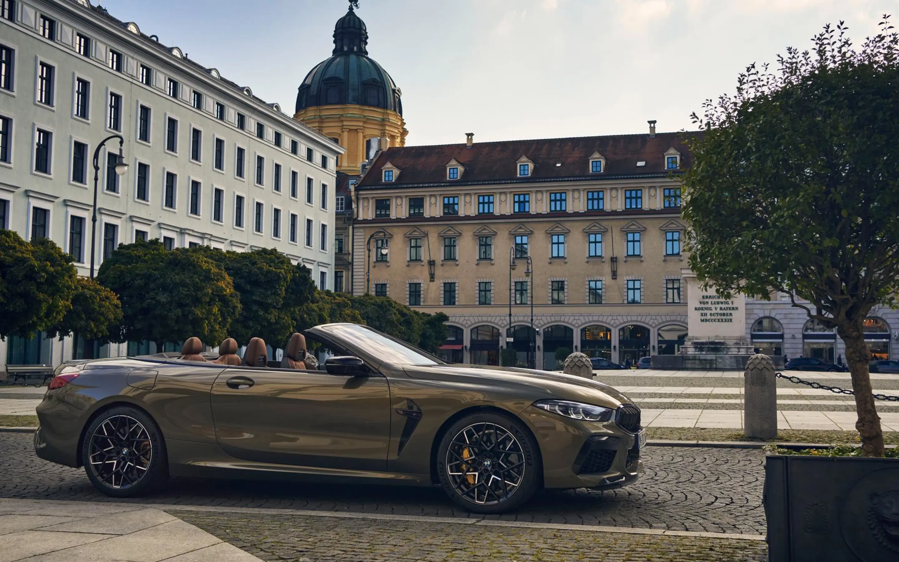 bmw_M8_Cabrio_exterieur_dusseldorp_bmw