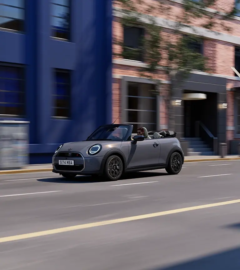 Het zijaanzicht van de MINI Cooper Cabrio