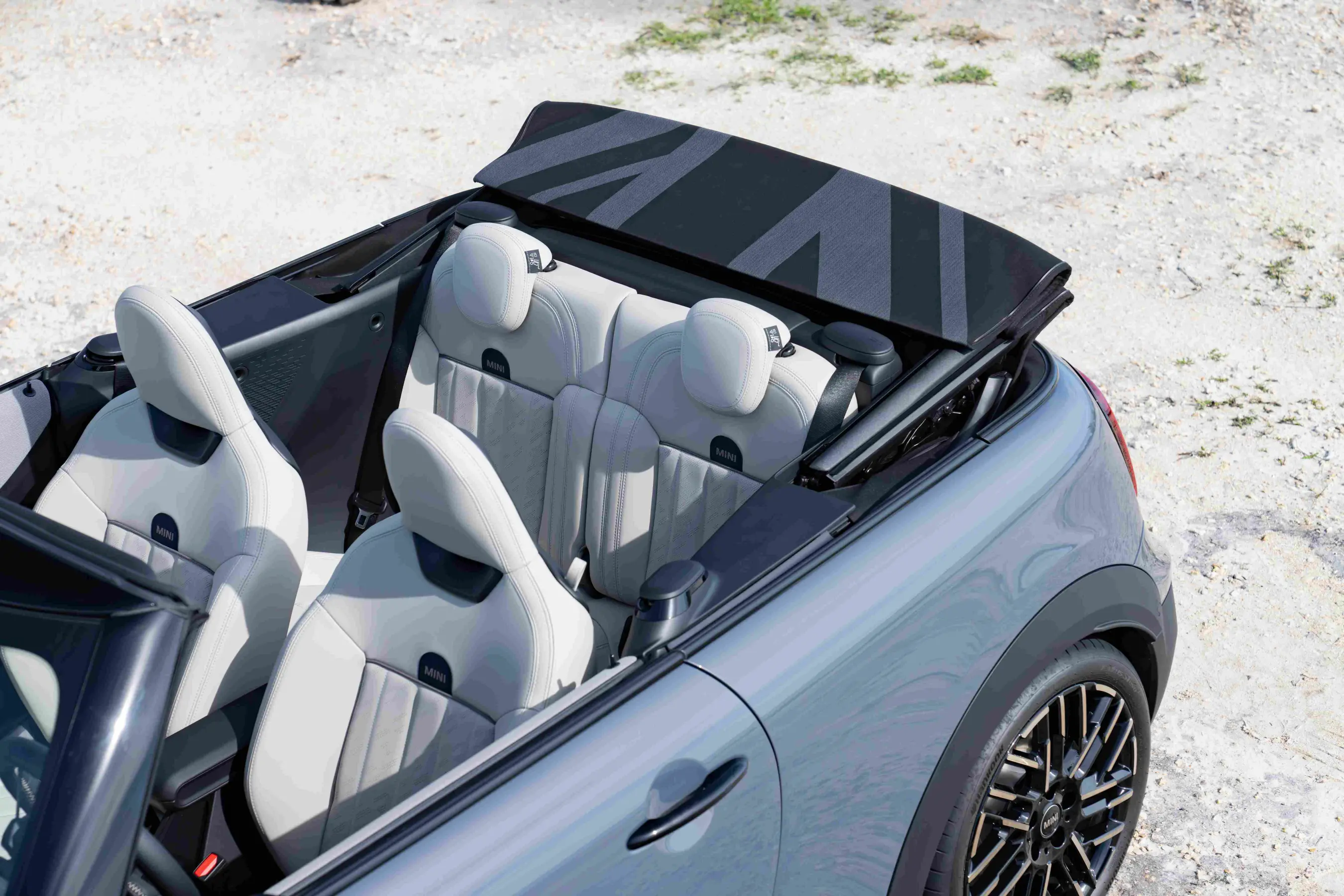 Stoelen in de MINI Cooper Cabrio