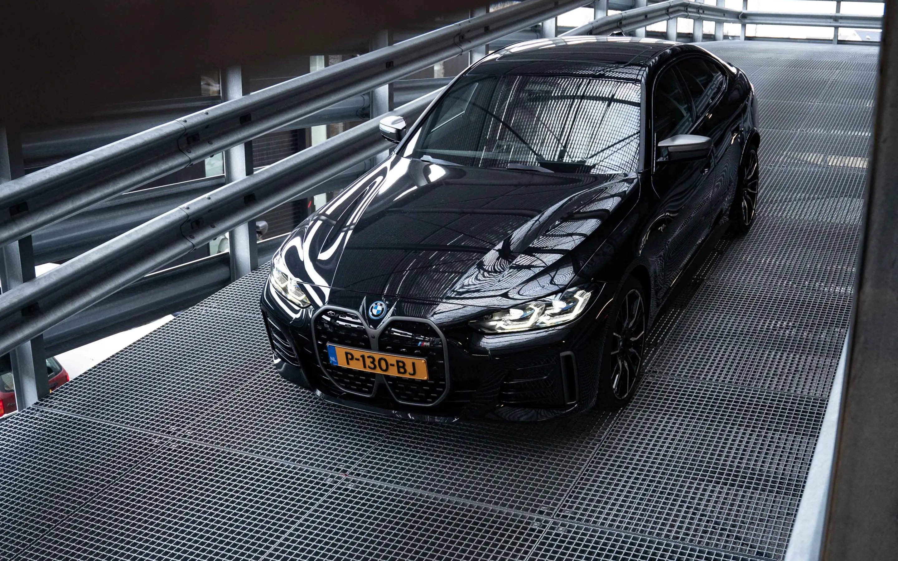 bmw_i4_m50_exterieur_dusseldorp_bmw