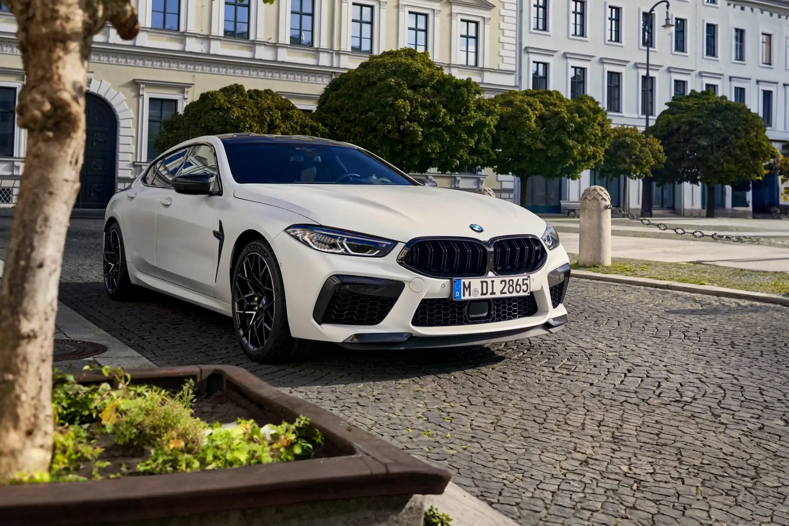 bmw_M8_Gran_Coupe_exterieur_dusseldorp_bmw 