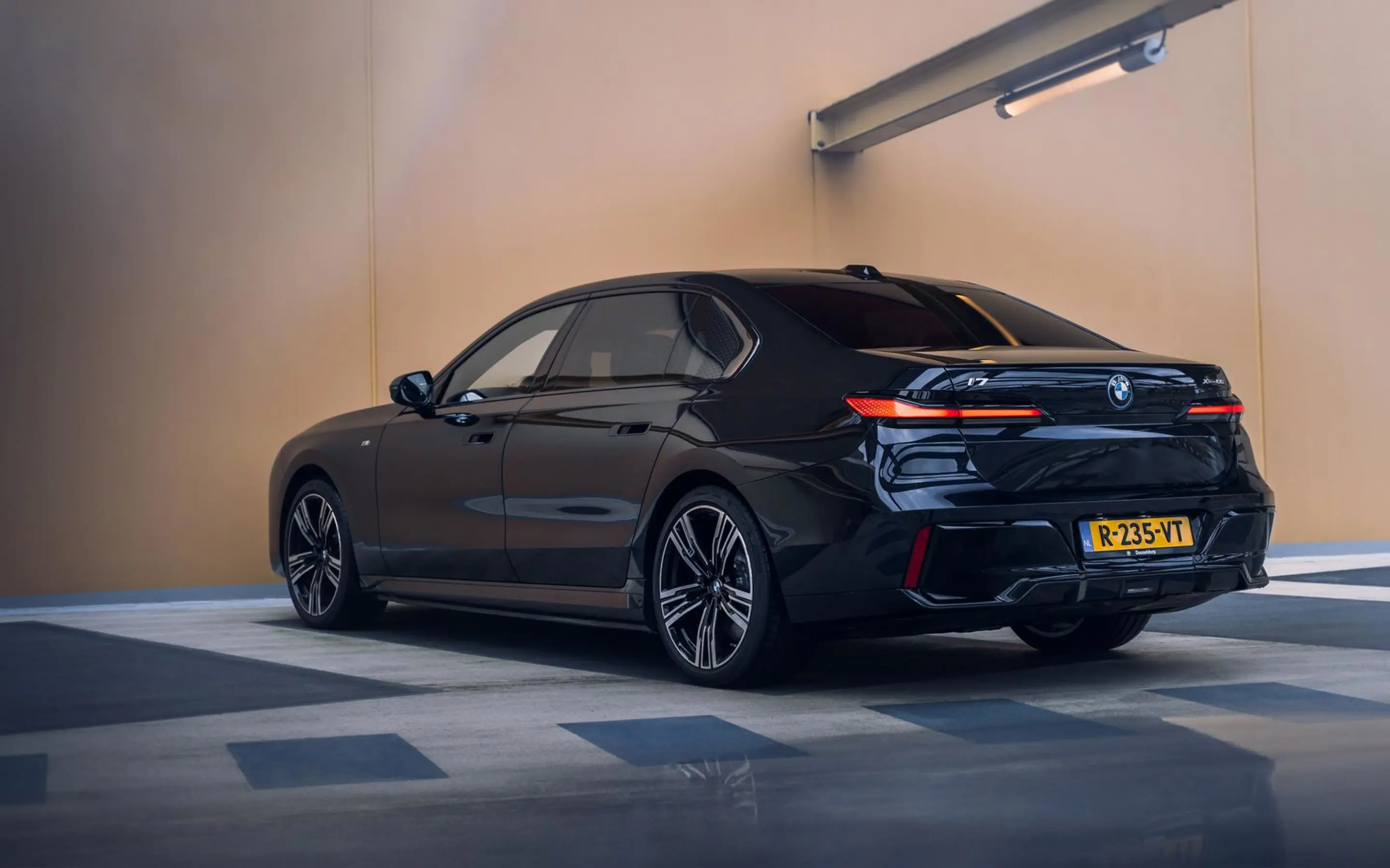 bmw_i7_exterieur_dusseldorp_bmw