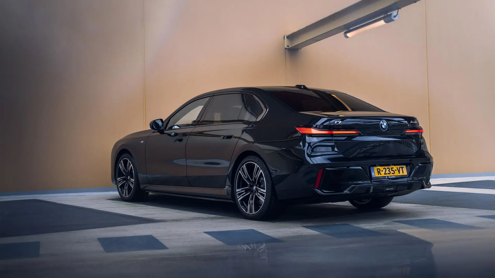 bmw_i7_exterieur_dusseldorp_bmw