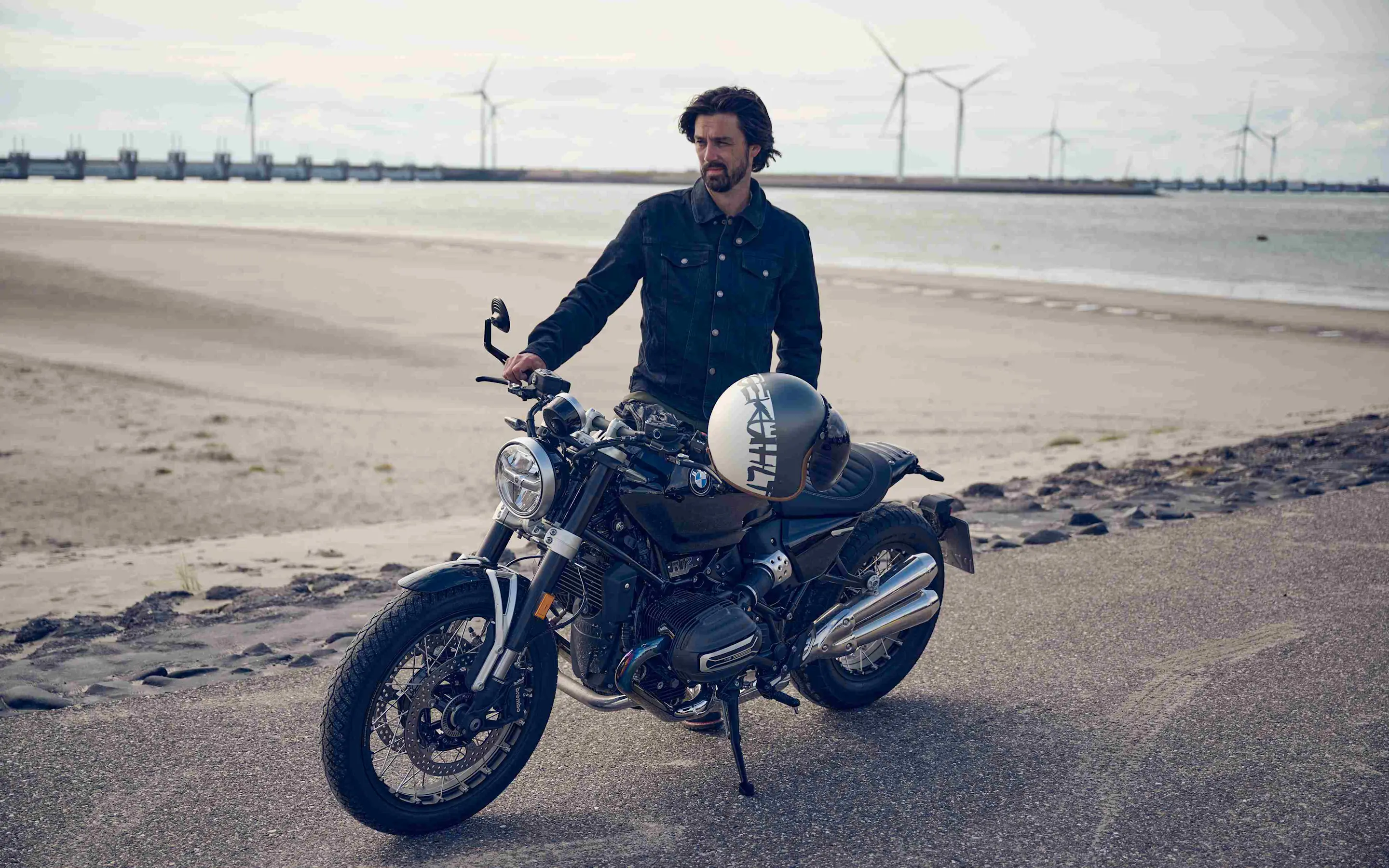 Voorzijde BMW R 12
