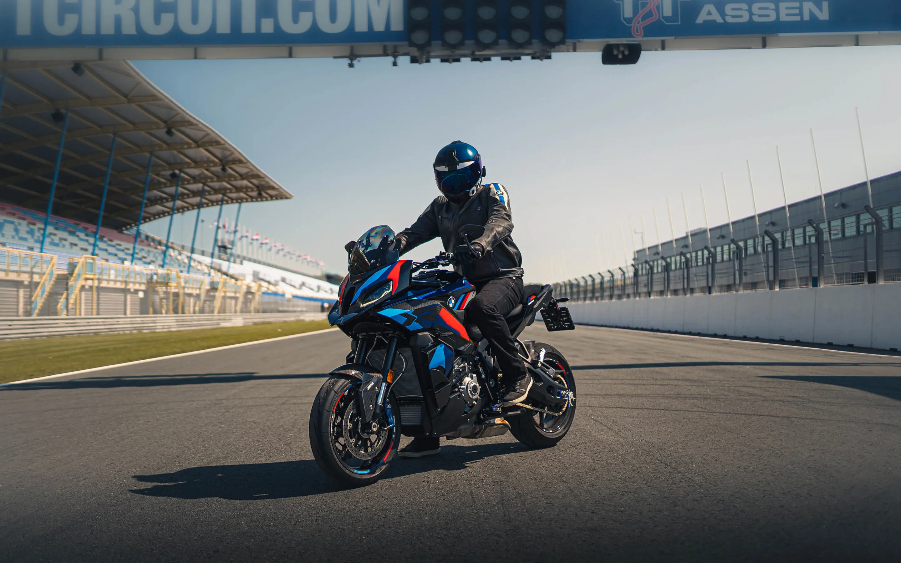 BMW M 1000 XR - Voorzijde