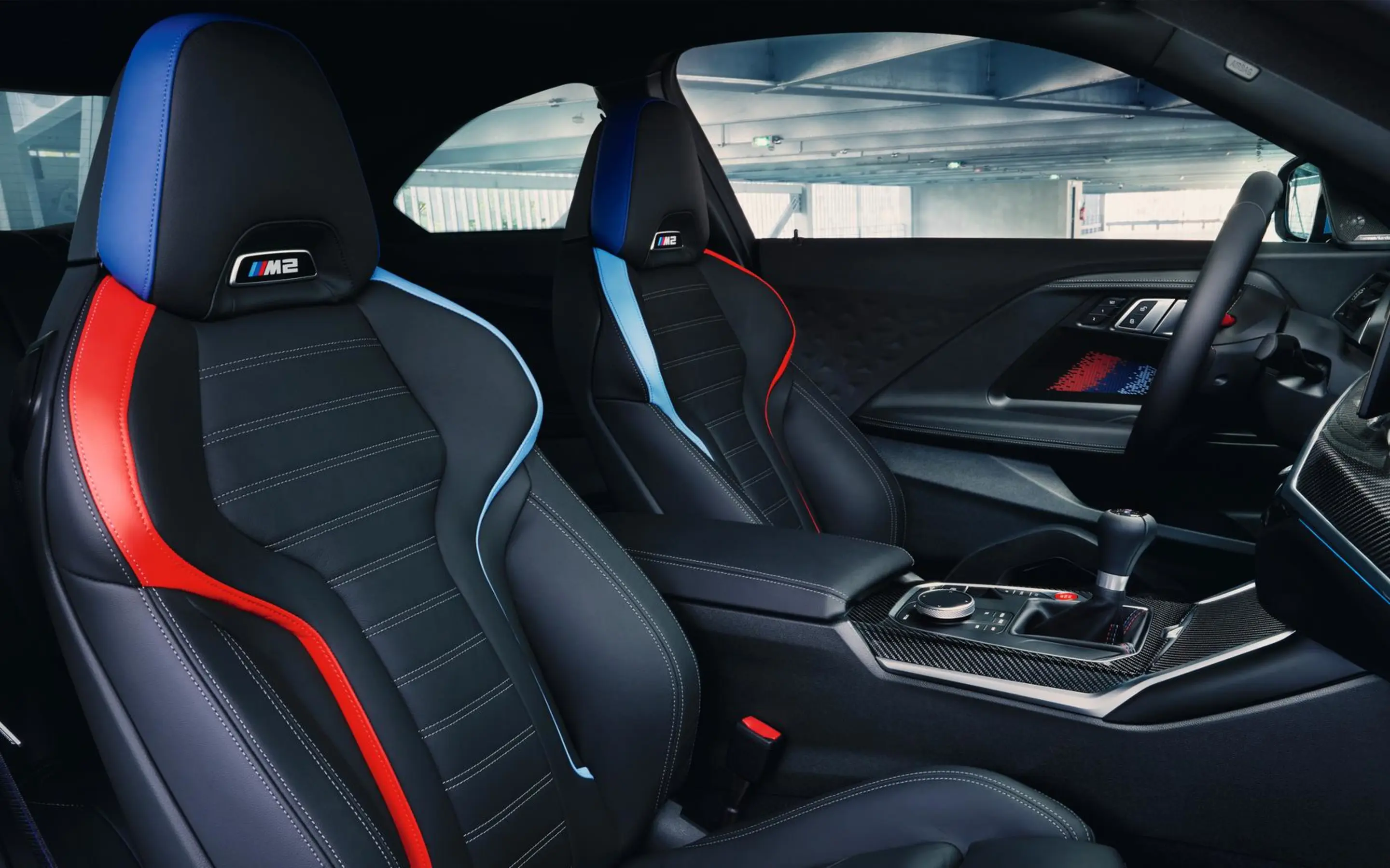 bmw_M2_Coupe_Competition_interieur_dusseldorp_bmw