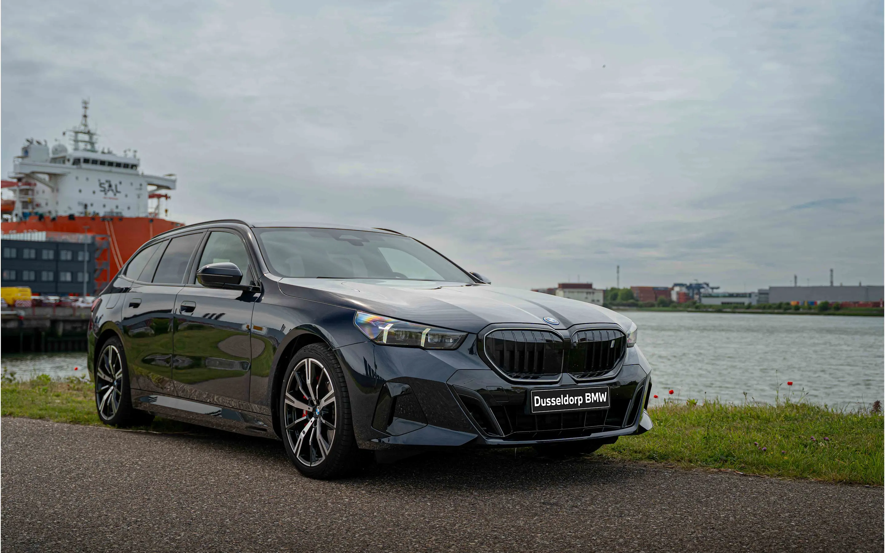 Ontdek de BMW i5 bij Dusseldorp BMW