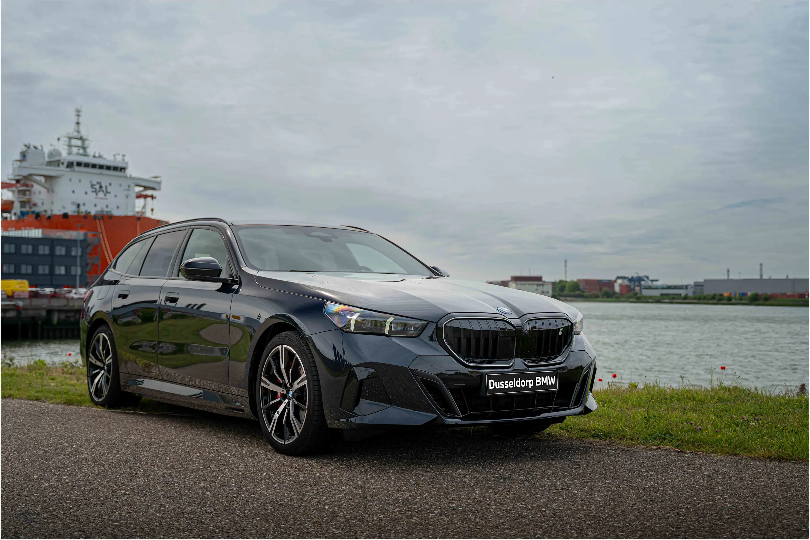 Ontdek de BMW i5 bij Dusseldorp BMW