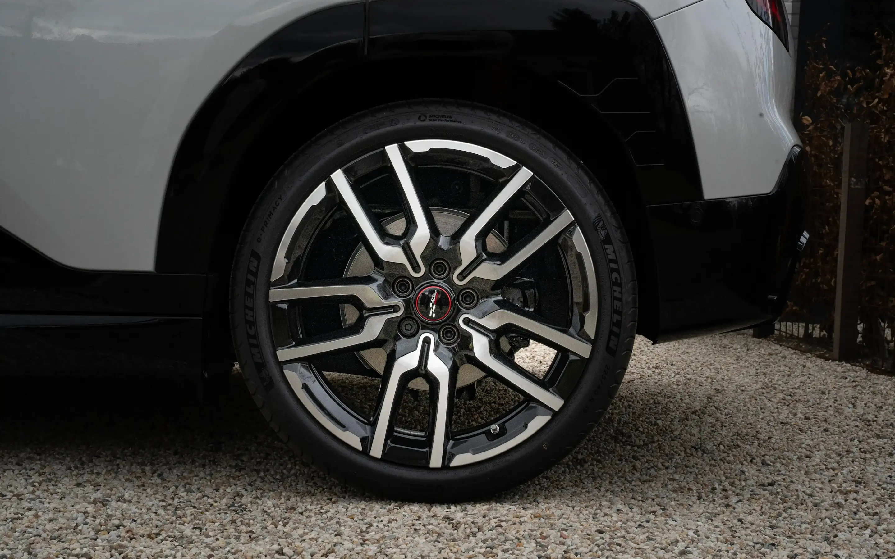 De wielen van de MINI Aceman