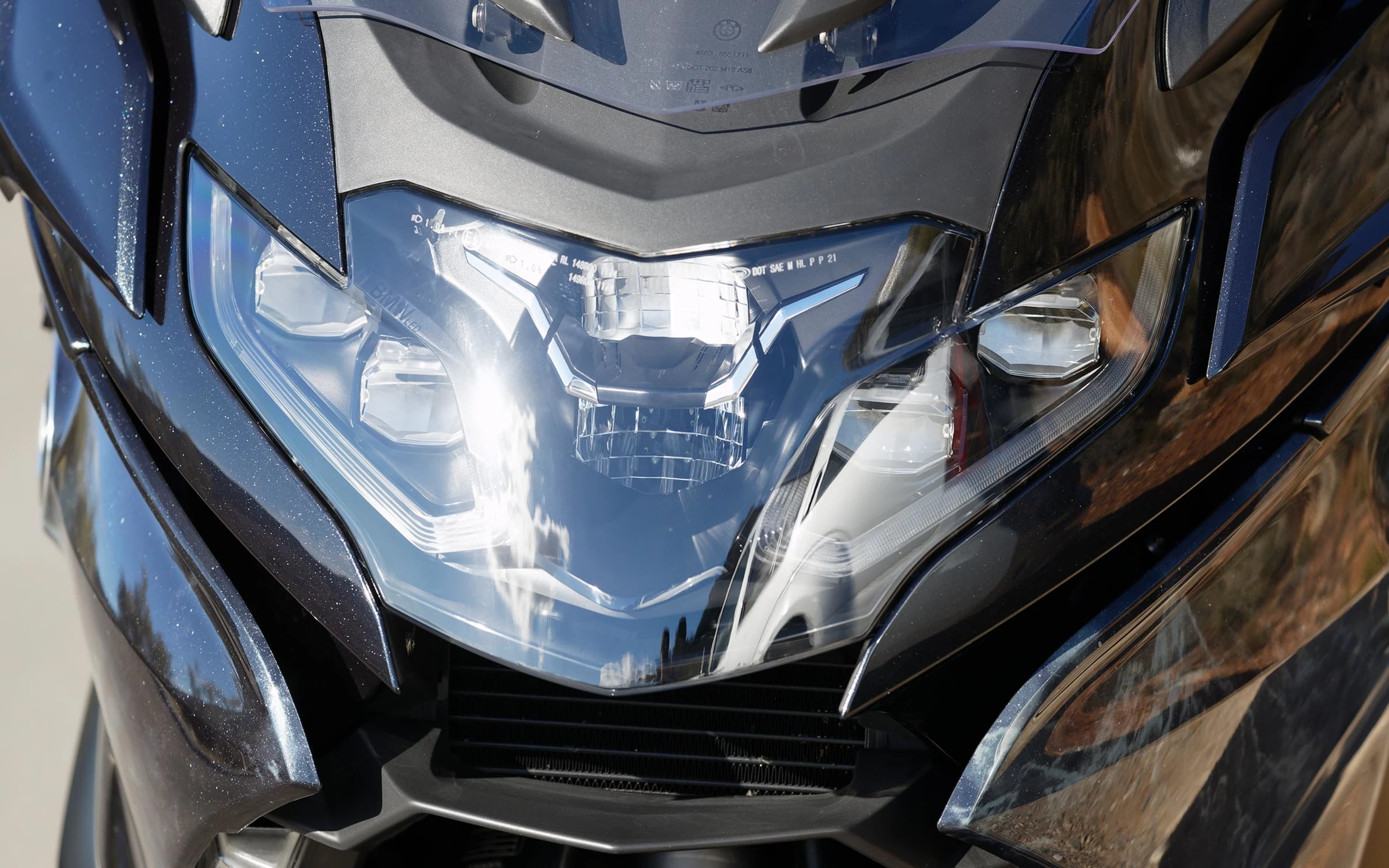 BMW K 1600 GRAND AMERICA - DESIGN - VOORZIJDE - AFBEELDING