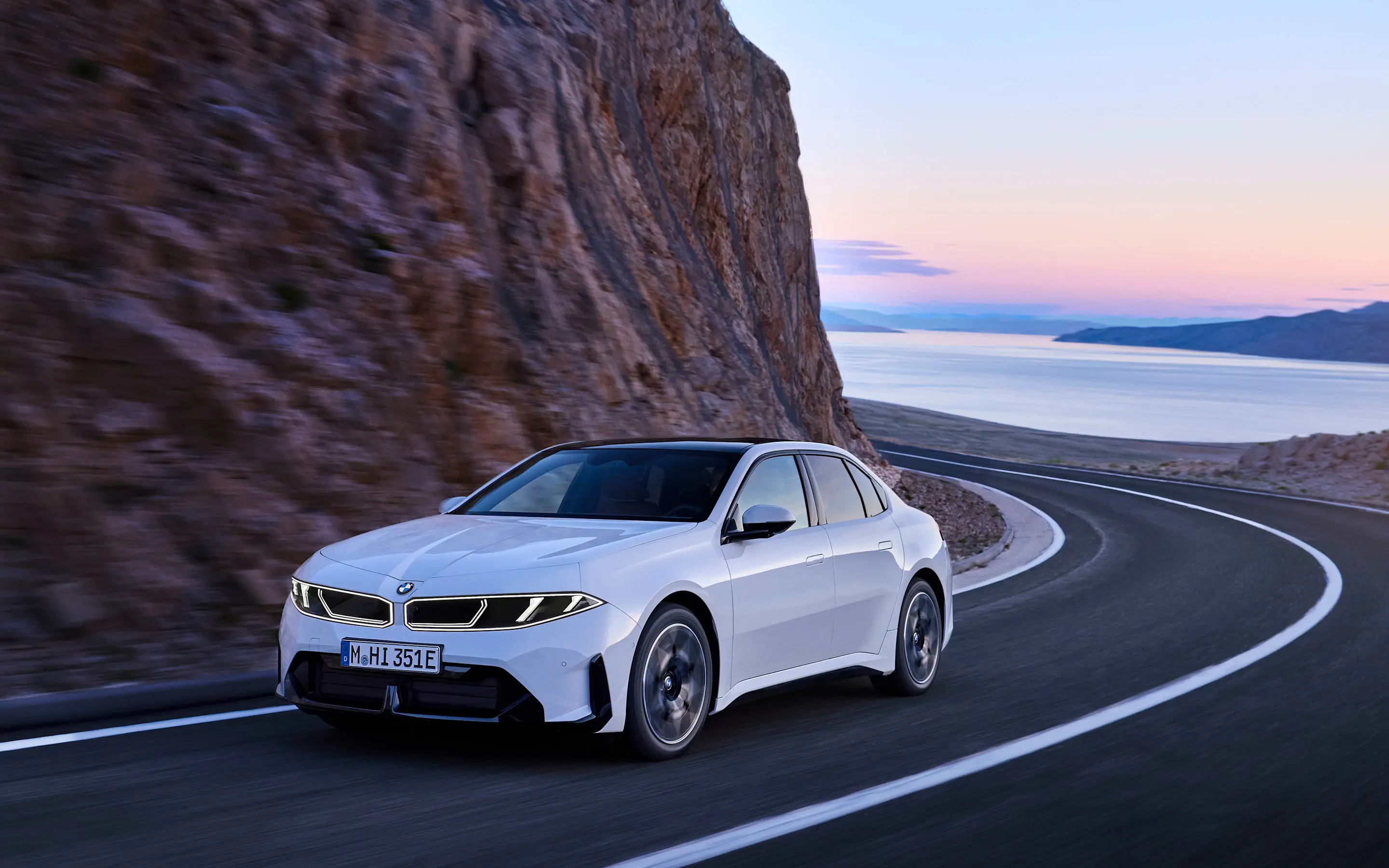 BMW i3 Sedan - Zijkant - Afbeelding