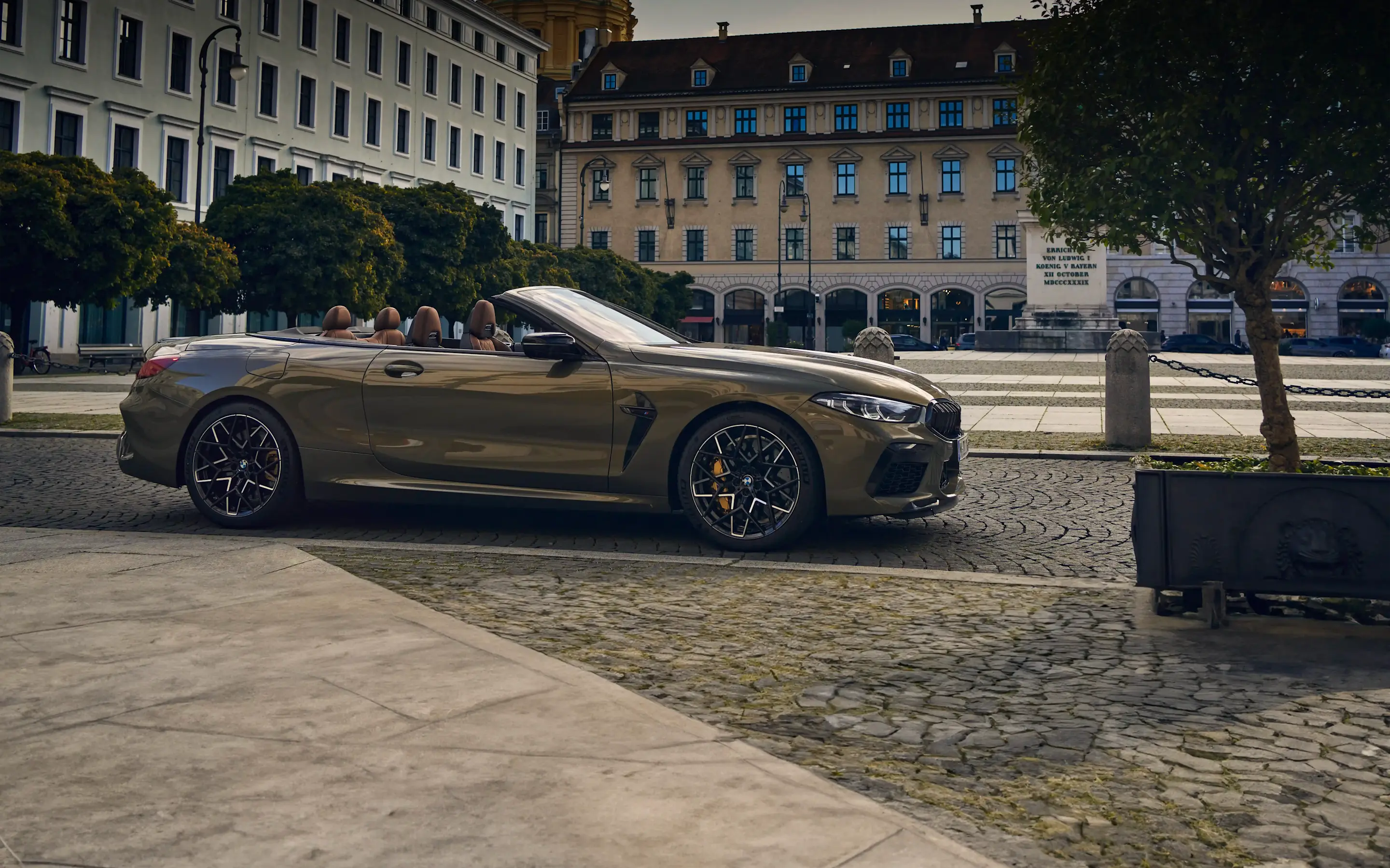 bmw_M8_Cabrio_exterieur_dusseldorp_bmw