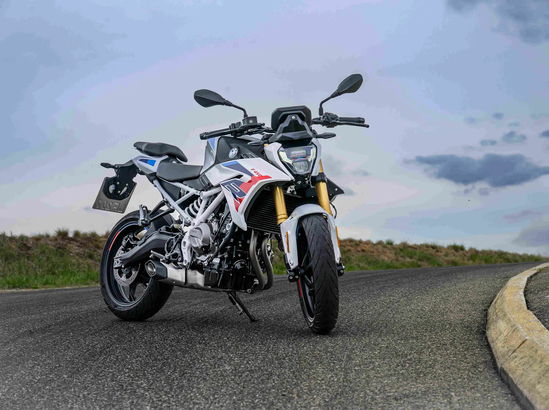 P90655298 highRes bmw-f-450-r 11zon