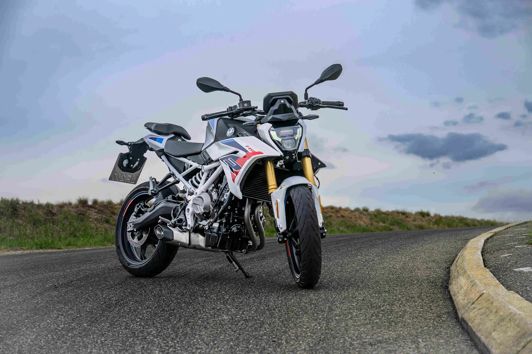 P90655298 highRes bmw-f-450-r 11zon