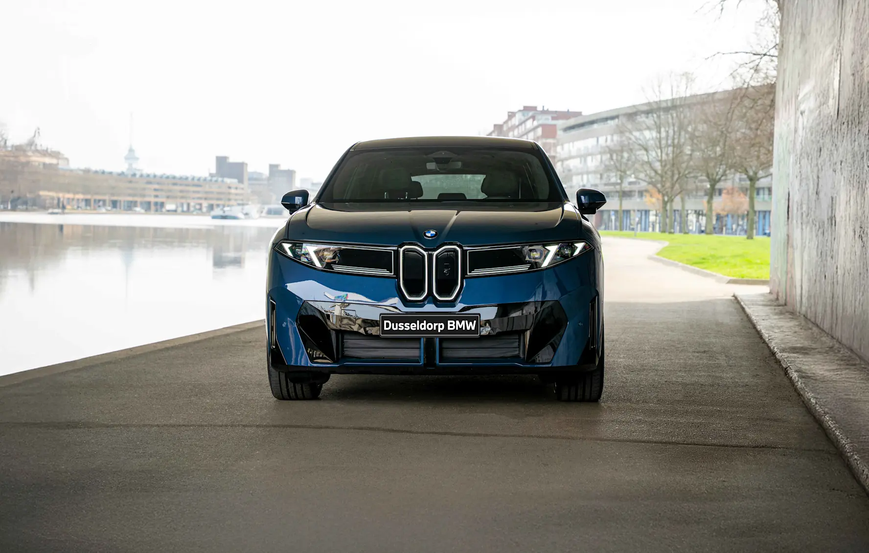 BMW - Mediapost - BMW iX3 40 - Afbeelding