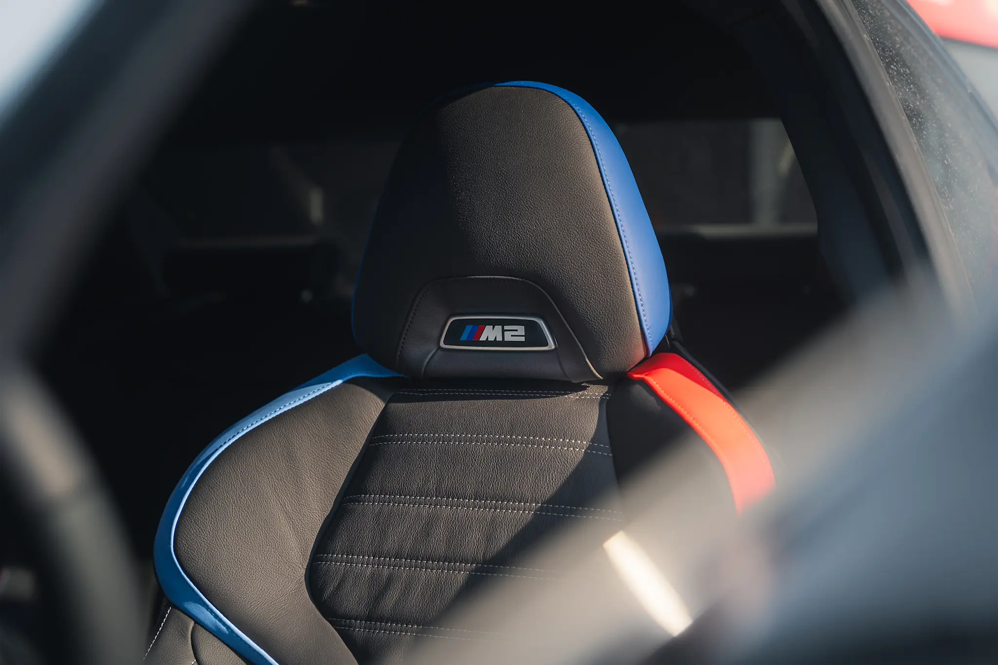 M2 seat