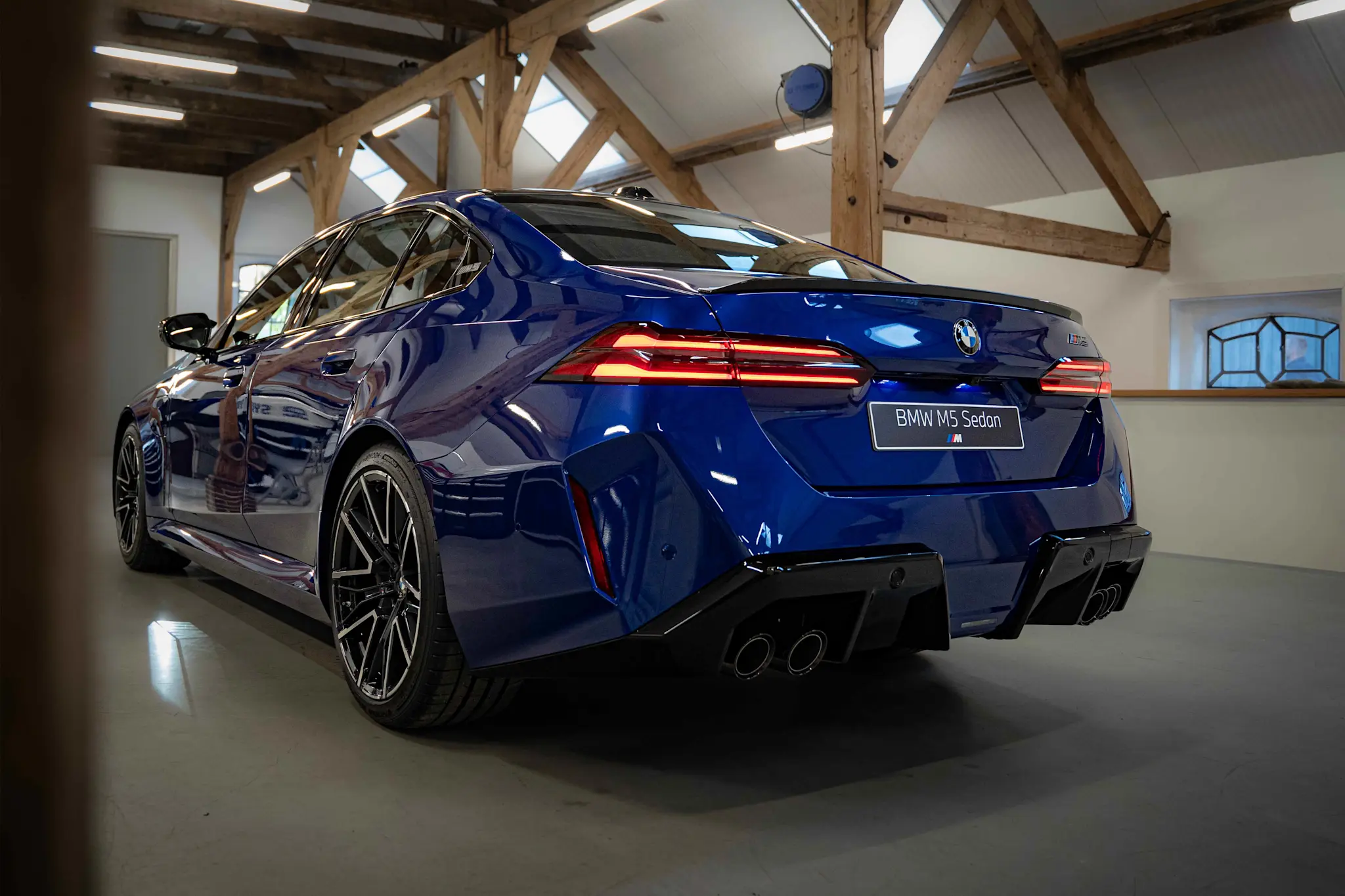 DSC06243 0010 Achterkant M5 Sedan 11zon