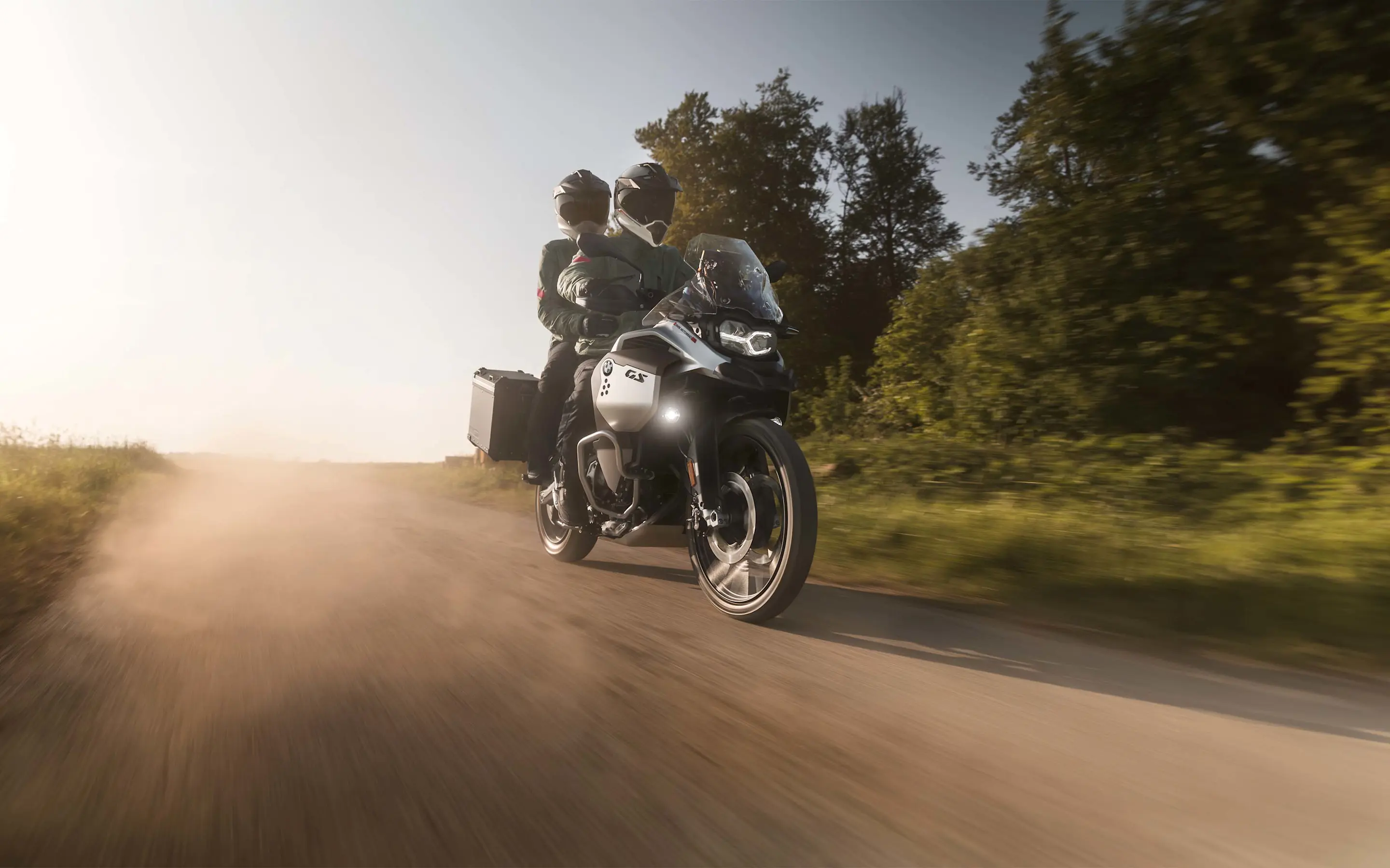 BMW F 900 GS Adventure - Voorzijde