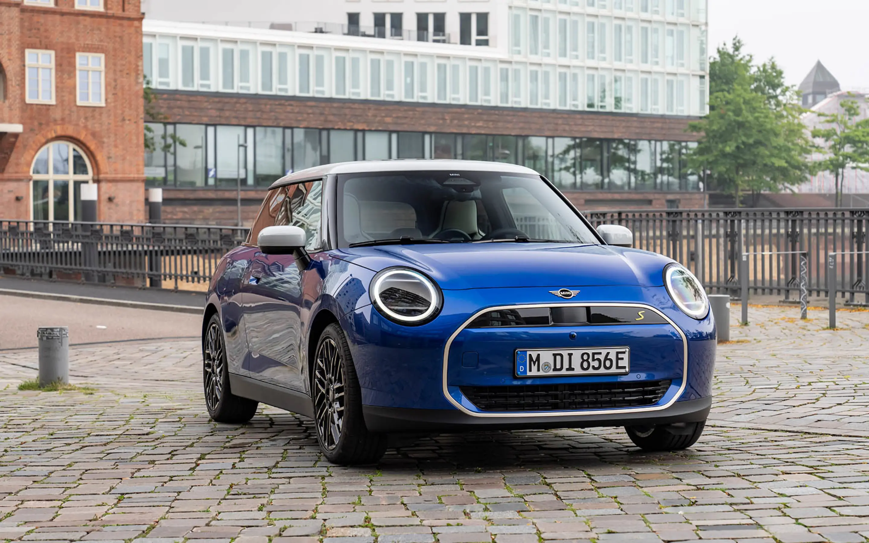 MINI Cooper Electric Vooraanzicht
