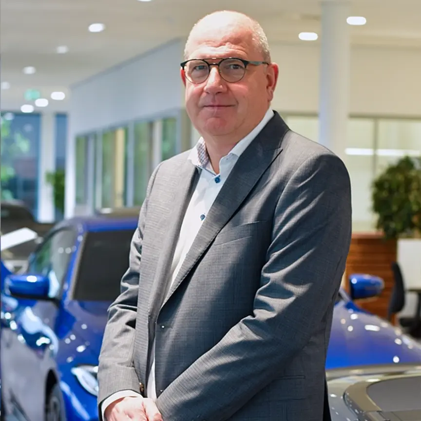 BMW - Afbeelding - Rochel Schmitz - Den Haag