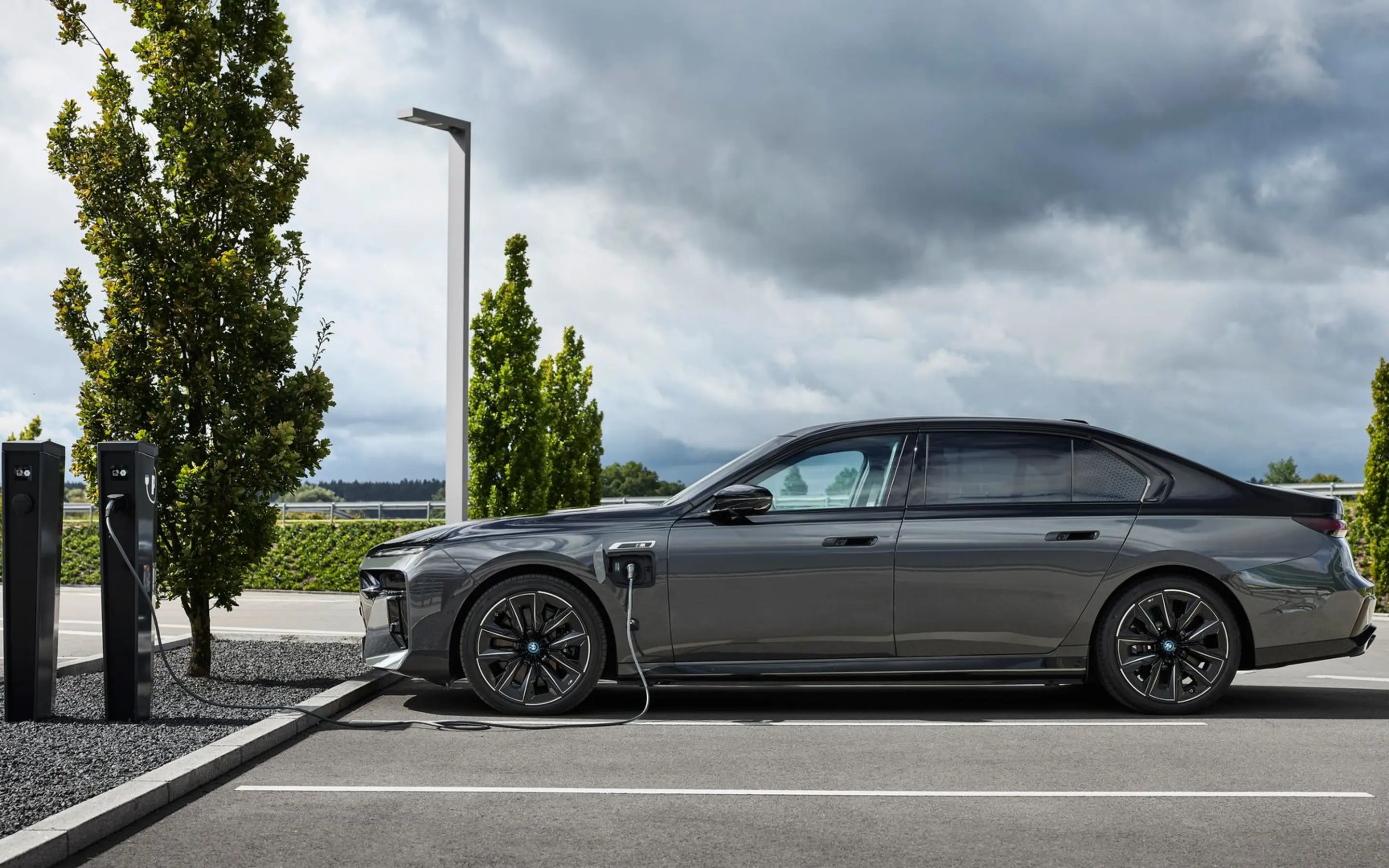 bmw_7_serie_exterieur_dusseldorp_bmw