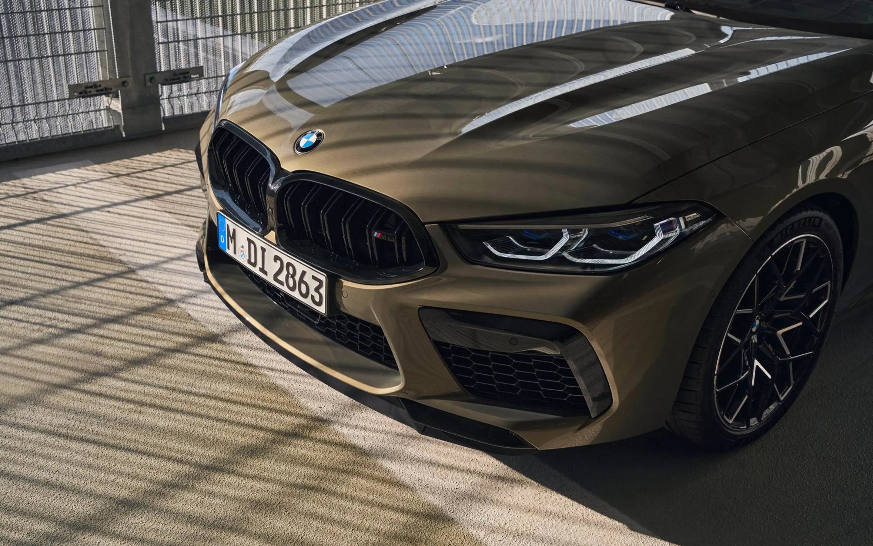 bmw_M8_Cabrio_exterieur_dusseldorp_bmw