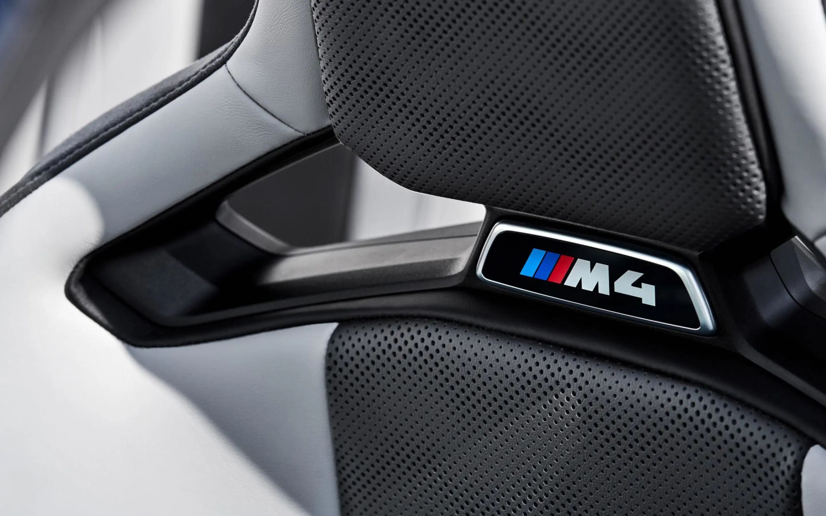 bmw_M4_Cabrio_interieur_dusseldorp_bmw