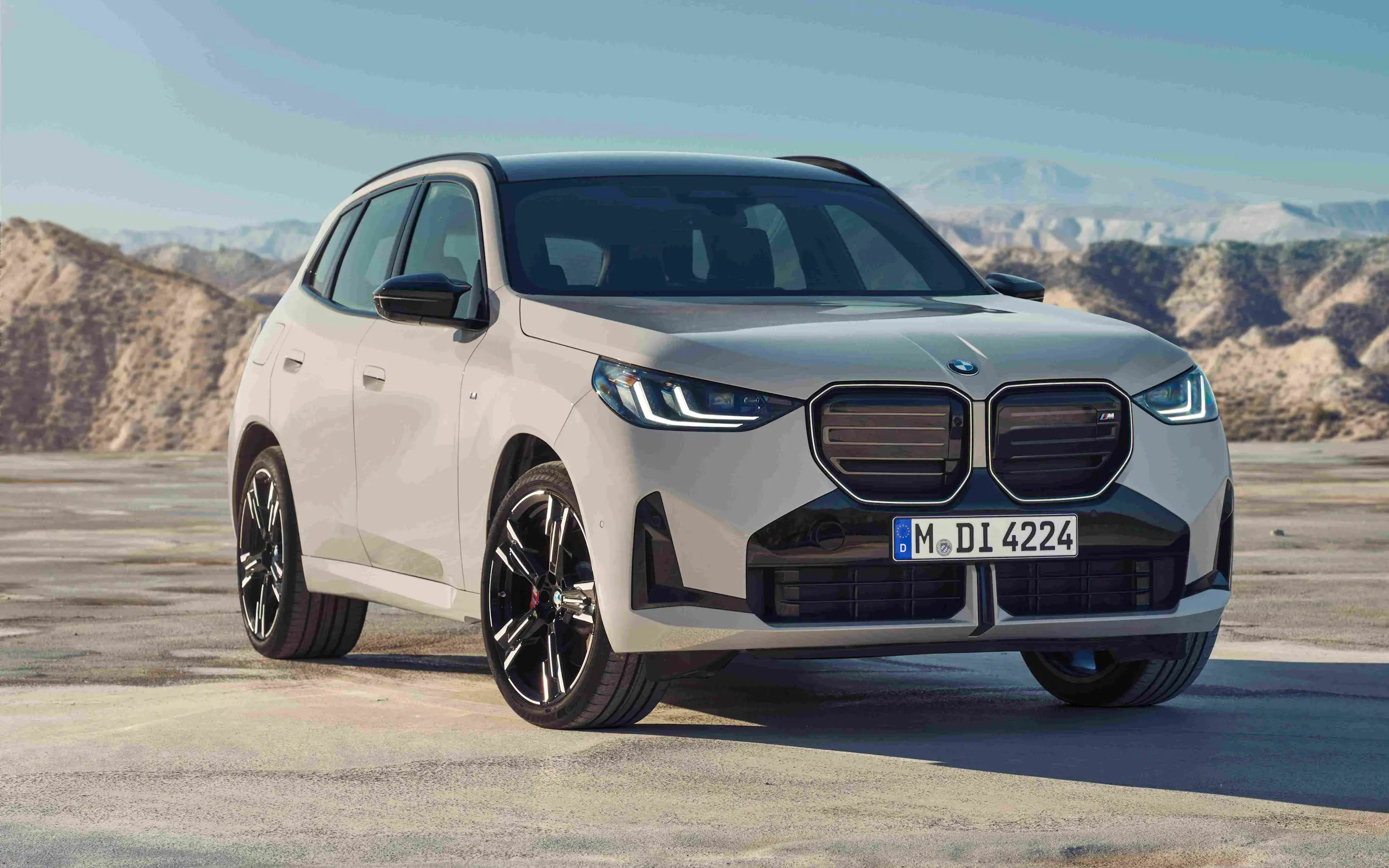 De voorzijde van de BMW X3