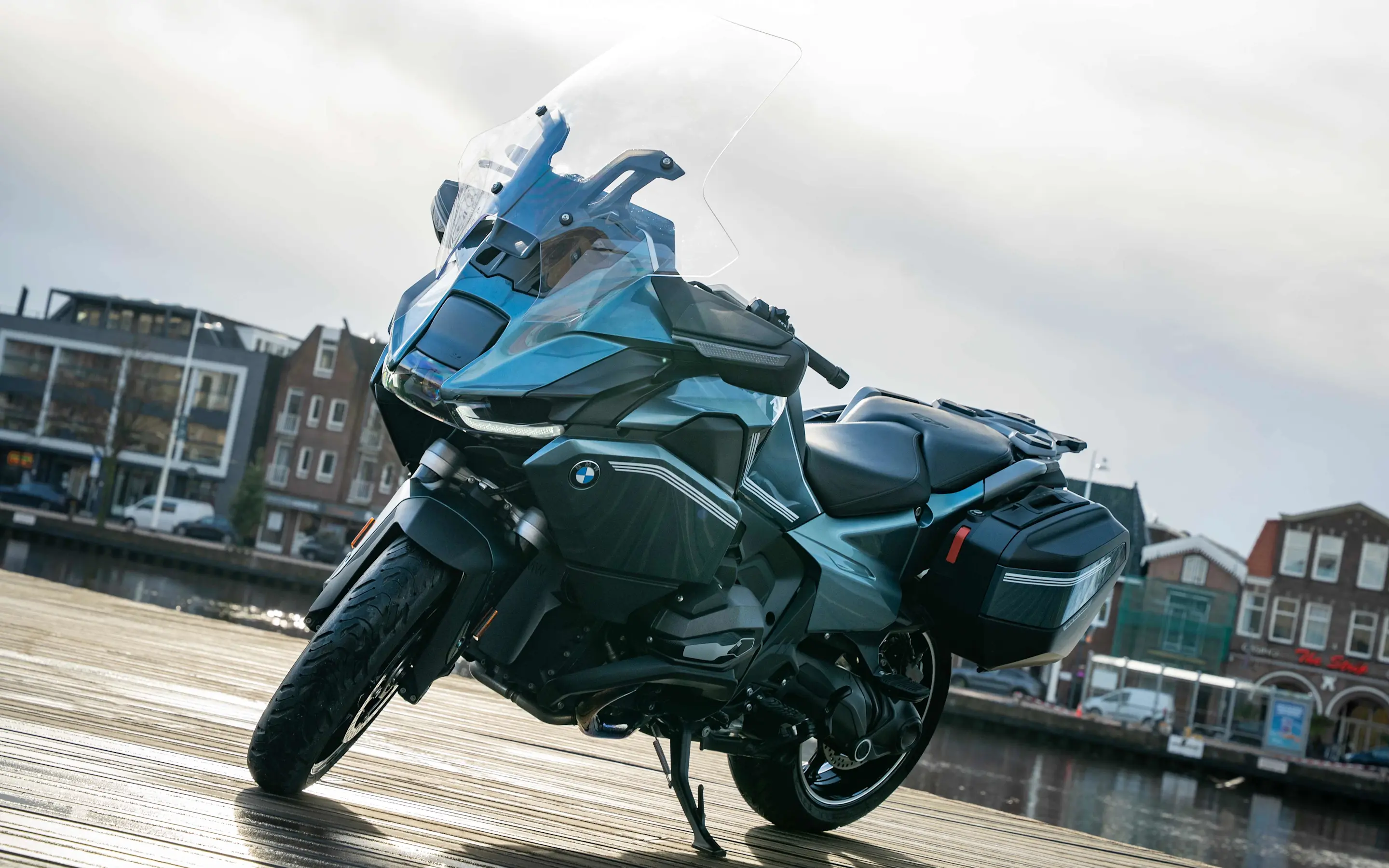 Motorrad - Mediapost - NEW RIDE Deals - R 1300 RT - Afbeelding