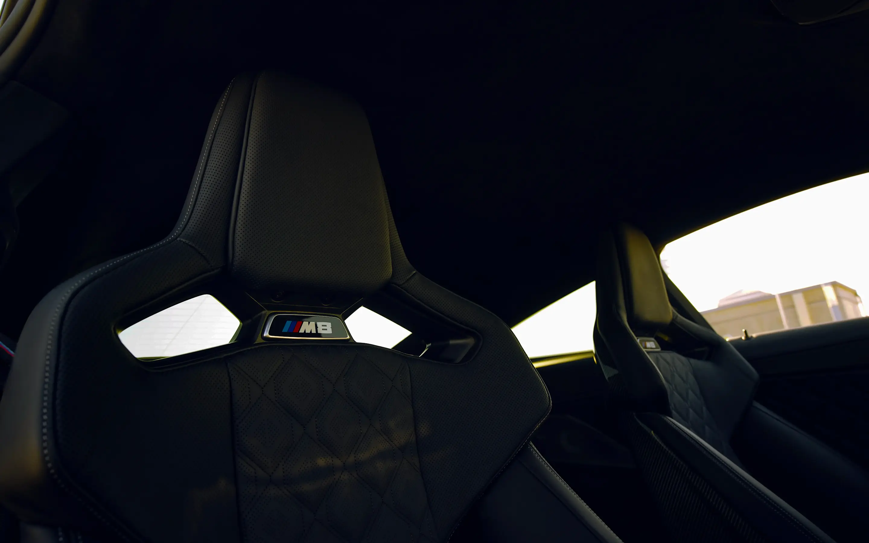 bmw_M8_Coupé_exterieur_dusseldorp_bmw