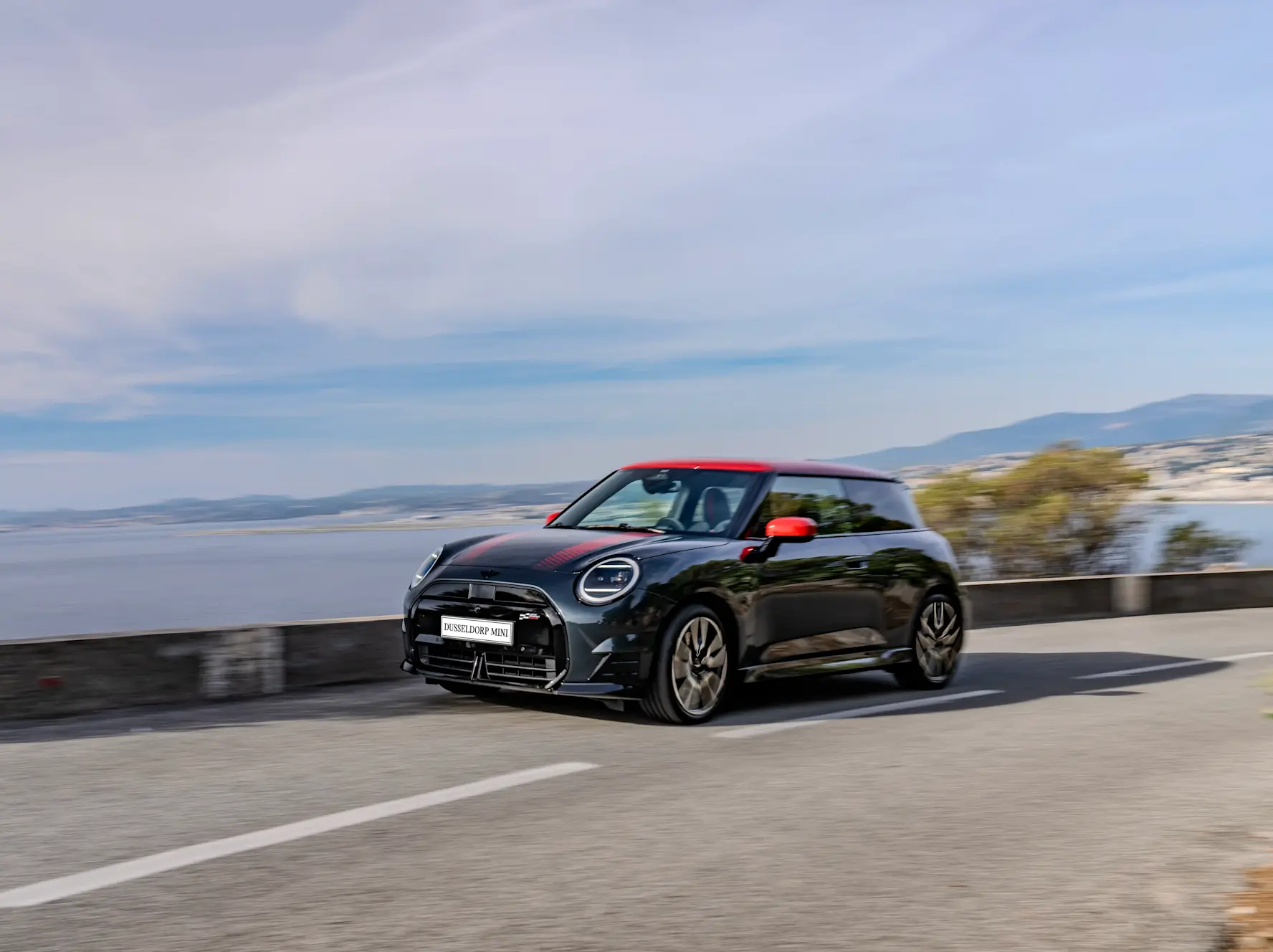 MINI Cooper SE JCW